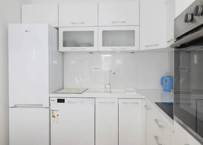 شقة Apartman More Zivogosce *